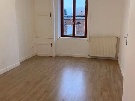 appartement 92 m² rénové avec garage  parking et jardin – vrigne-au-bois