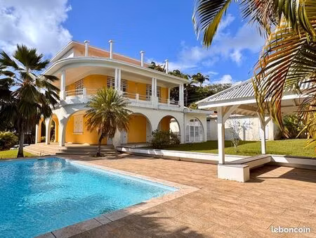 villa de caractère avec piscine – didier  fort-de-france
