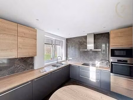 super maison 3 façades avec 4 chambres  jardin & garage !