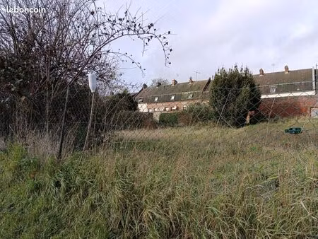 terrain 740 m² chauny