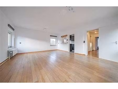 gare- appt 100% rénové - peb c - faibles charges