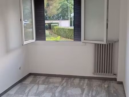 nice nord – 3p étage élevé + parking + grande cave (rare) faibles charges