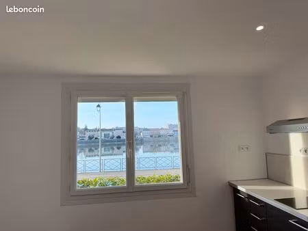 studio lumineux avec vue sur la saône + parking – centre-ville à pied