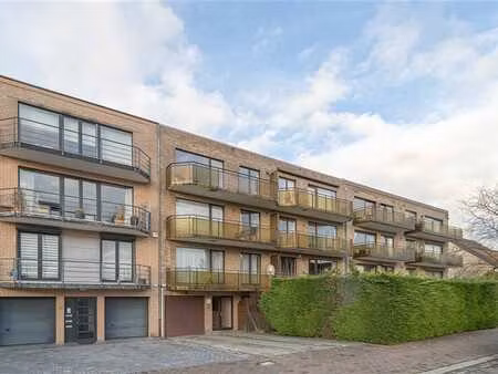 champ de mai - lumineux appt 100m² + terrasse - peb = b !