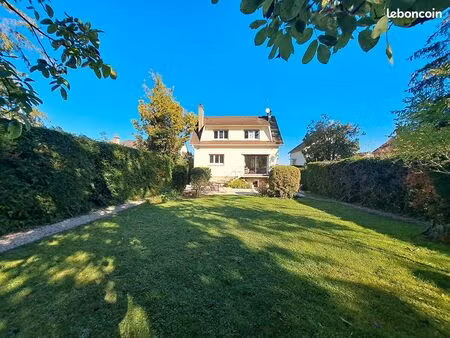 maison 7 pièces 154 m²