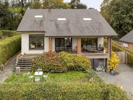 villa avec 4 chambres  2 salles de bain et une vue imprenabl