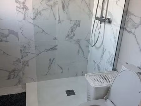 studio meublé  quartier calme  100m de la mer