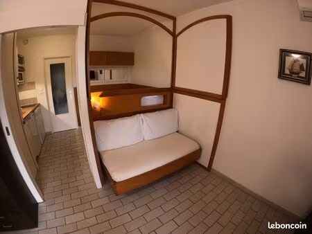 studio cabine hyeres port