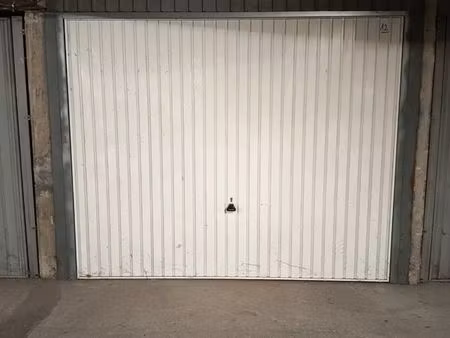 garage à louer