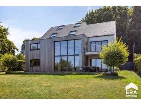 villa recente de 500 m2 hab/ prof. liberale sur 21 ares !