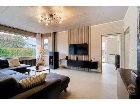 villa entièrement rénovée !!