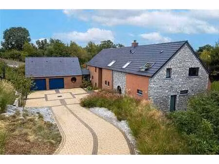 spacieuse et lumineuse villa à marbais