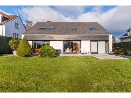 charmante villa  idéalement située dans un clos