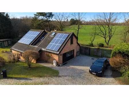 villa coup de cœur au calme dans un clos privé verdoyant