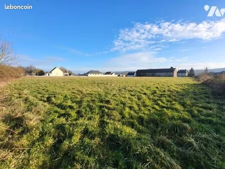 terrain 376 m² jurques