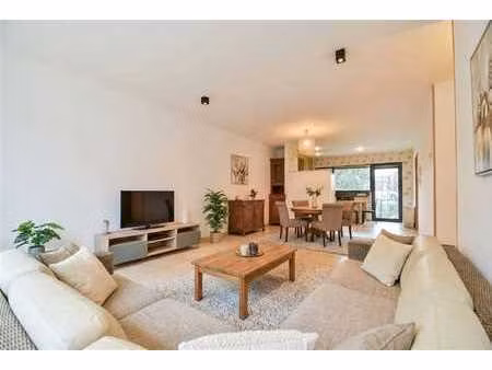 bel appartement 2ch avec extérieur  cave et garage !