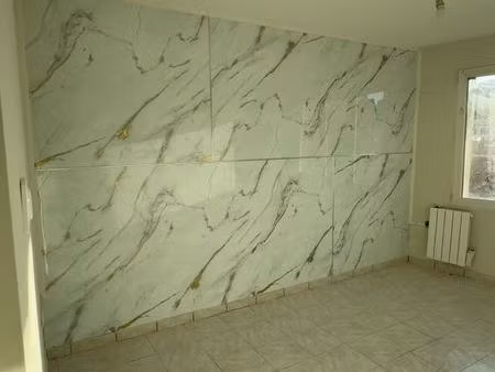 immeuble de rapport / family house / t3 + t2 + studio ou garage ou commerce rdc