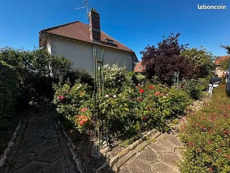 maison années 30 à fort potentiel – à rénover entièrement