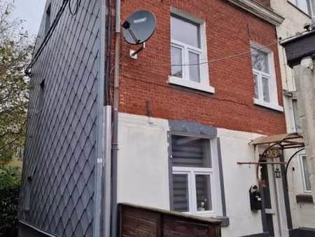 maison d'habitation a decouvrir