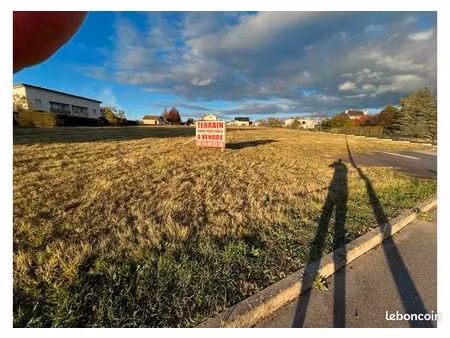 beau terrain à uxegney