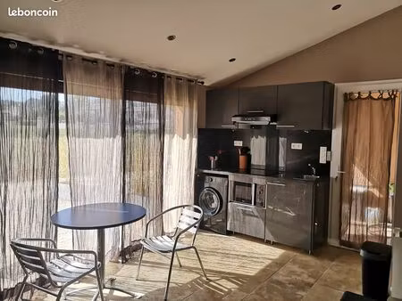 location studio meuble 26m2