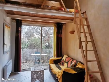 joli studio meublé avec jardin et parking