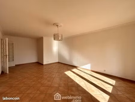 appartement 3 pièces 83 m²