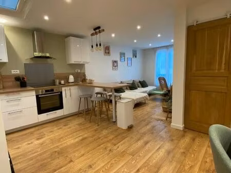 appartement t2 entièrement rénové- dernier étage - solliès-pont