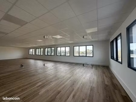 bureaux 58 m²