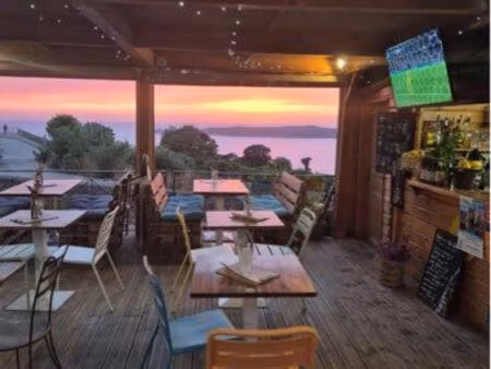 fond de commerce et murs commerciaux vue mer