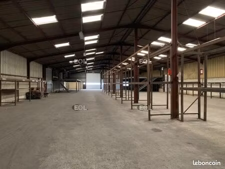 local d'activité 2 496 m²