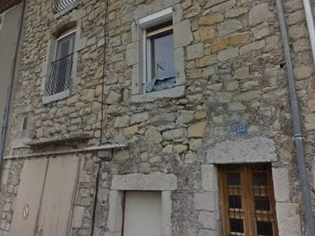 maison de village sur 2 étage de 110m² et 60m² de garage et 100m² terrain non attenant