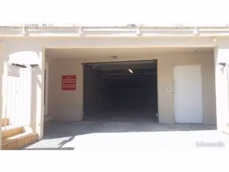 location garage de 13m2 dans résidence sécurisée