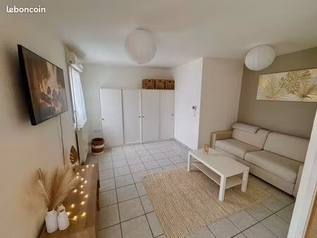 studio + terrasse + parking