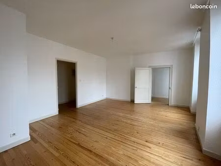 immeuble 1 pièce 413 m²