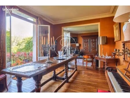 propriété 7 pièces 210 m²