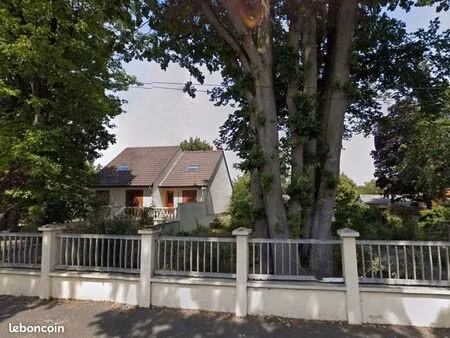 terrain 323 m² itteville