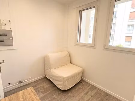 studio refait à neuf - neuilly sur seine