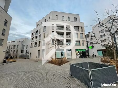 studio 1 pièce 30 m²