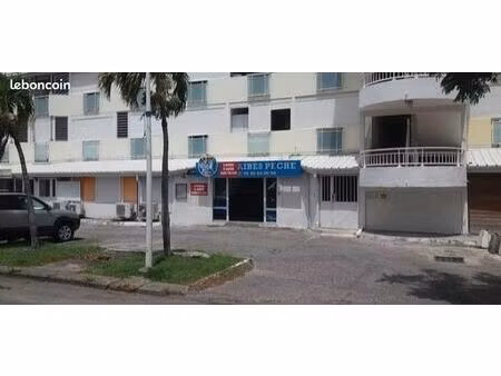 local en rez-de-chaussée marina i