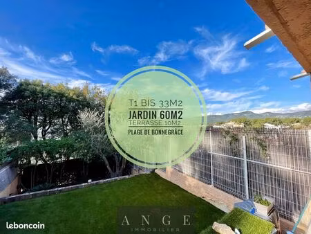 studio 1 pièce 33 m²