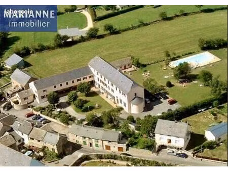 gîte 22 pièces 1600 m²