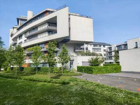 lumineux penthouse 2 chambres