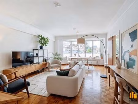 lumineux appartement 2 ch + balcons + cave