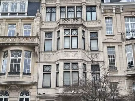 superbe penthouse dans une maison de maitre