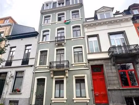 immeuble de rapport 4 unités et atelier arrière