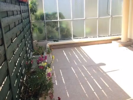 appart t2 avec terrasse ensoleillée et cave