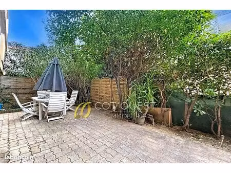 studio 1 pièce 27 m²