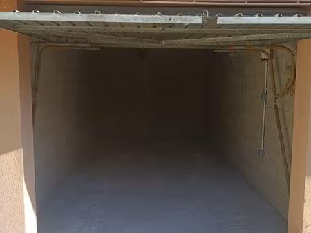 garage avec électricité