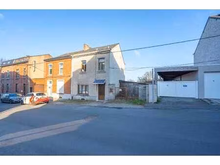 maison 2 chambres (4) possibles à rénover sur st servais